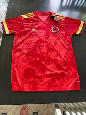 NWT 2021 Adidas Red Colombia National Team Soccer Jersey men’s size CL